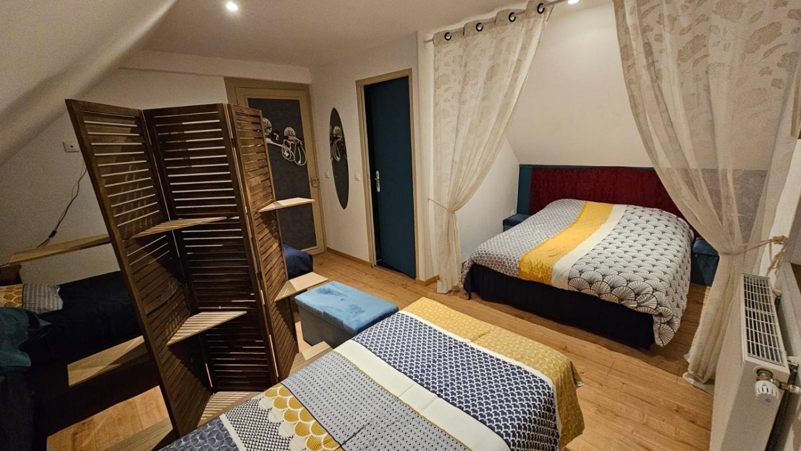 Le Deux Gaulle Apartment *